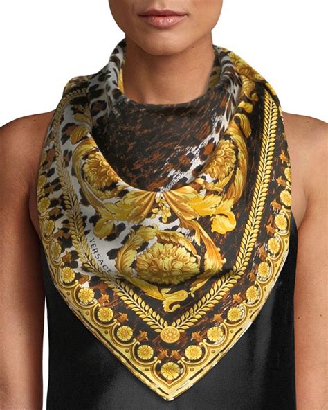 Versace Scarves Outlet Sale Women Collection 